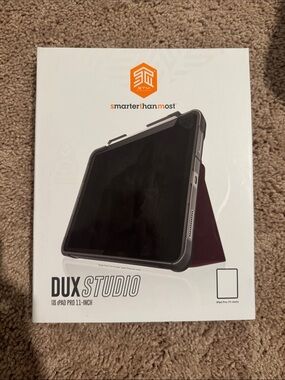 Dux Studio Case for iPad Pro 11-inch - Black with Burgundy Interior